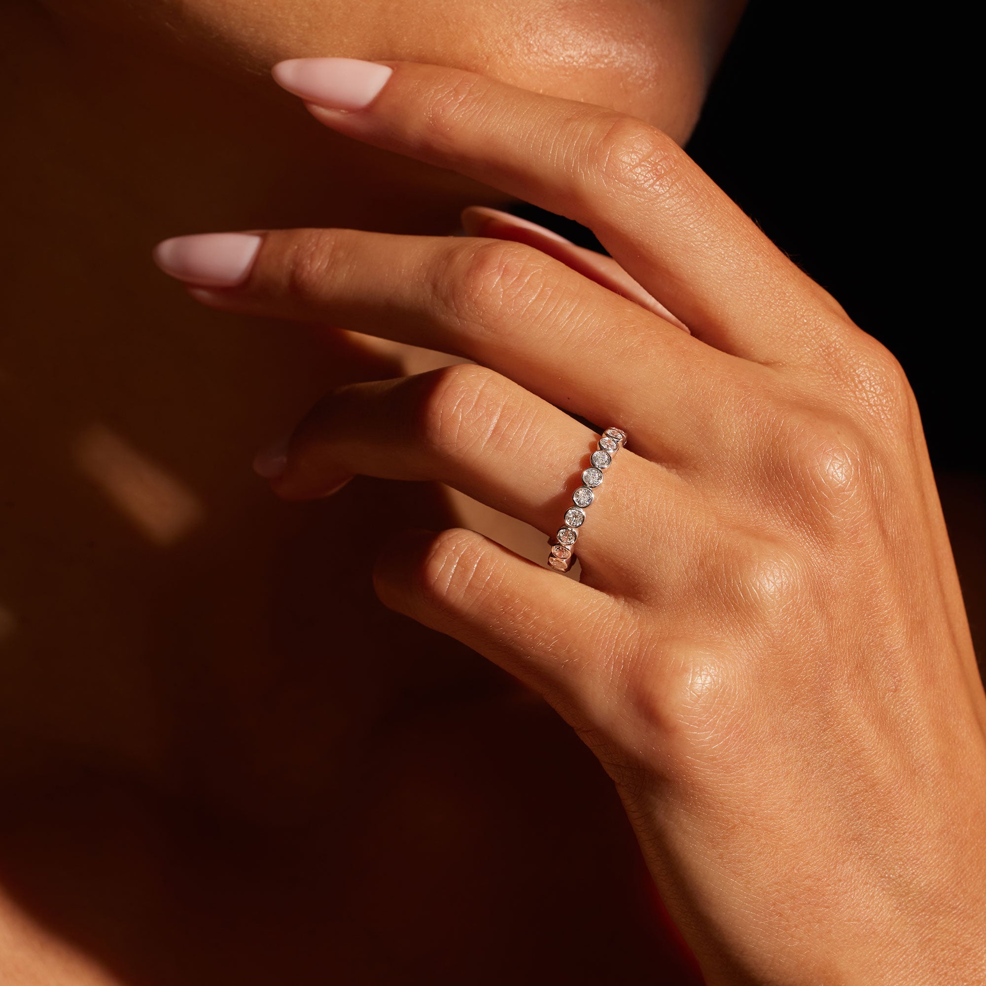 Bezelset Lab Diamond Eternity Band