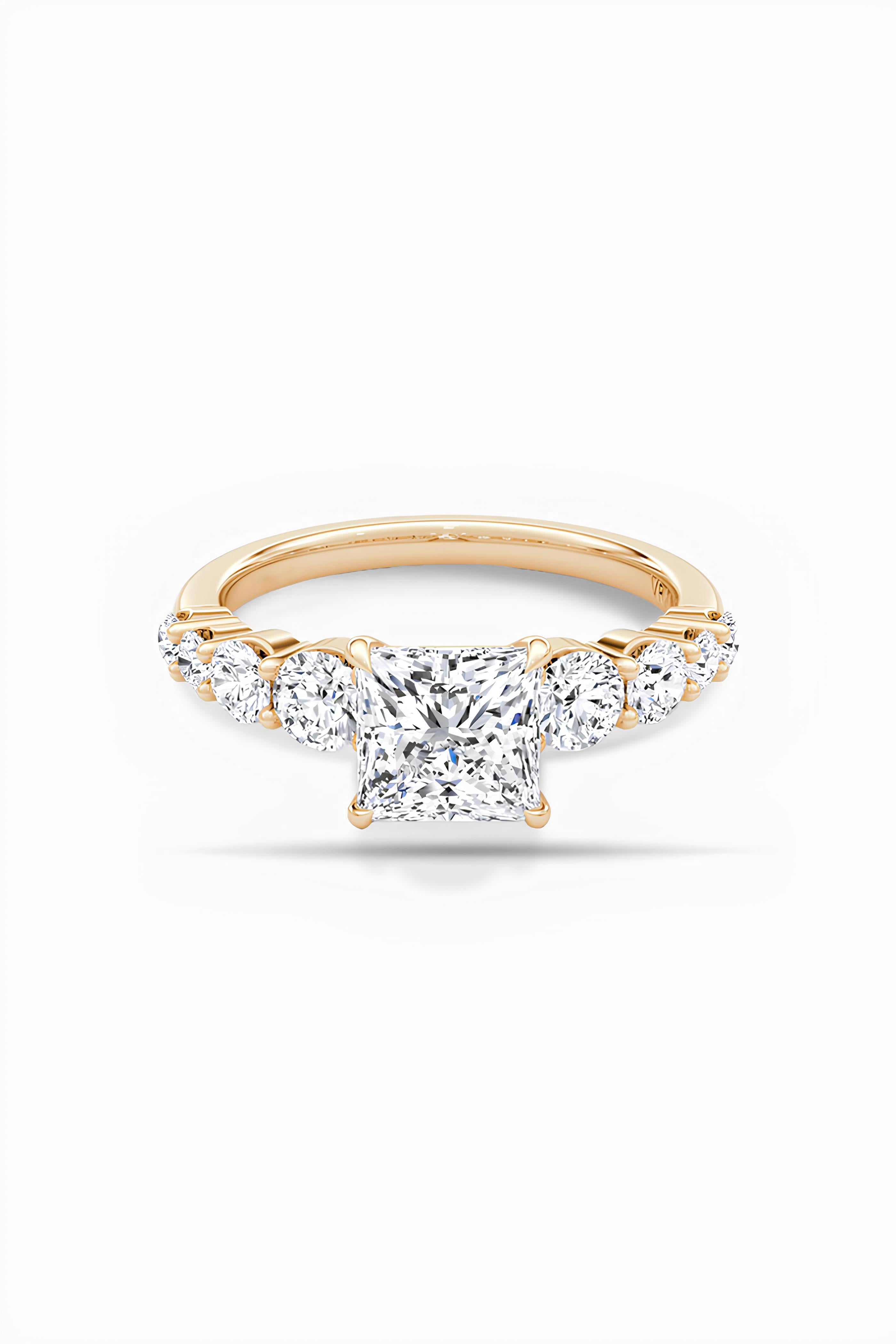 CIELO PRINCESS SOLITAIRE PAVÉ RING