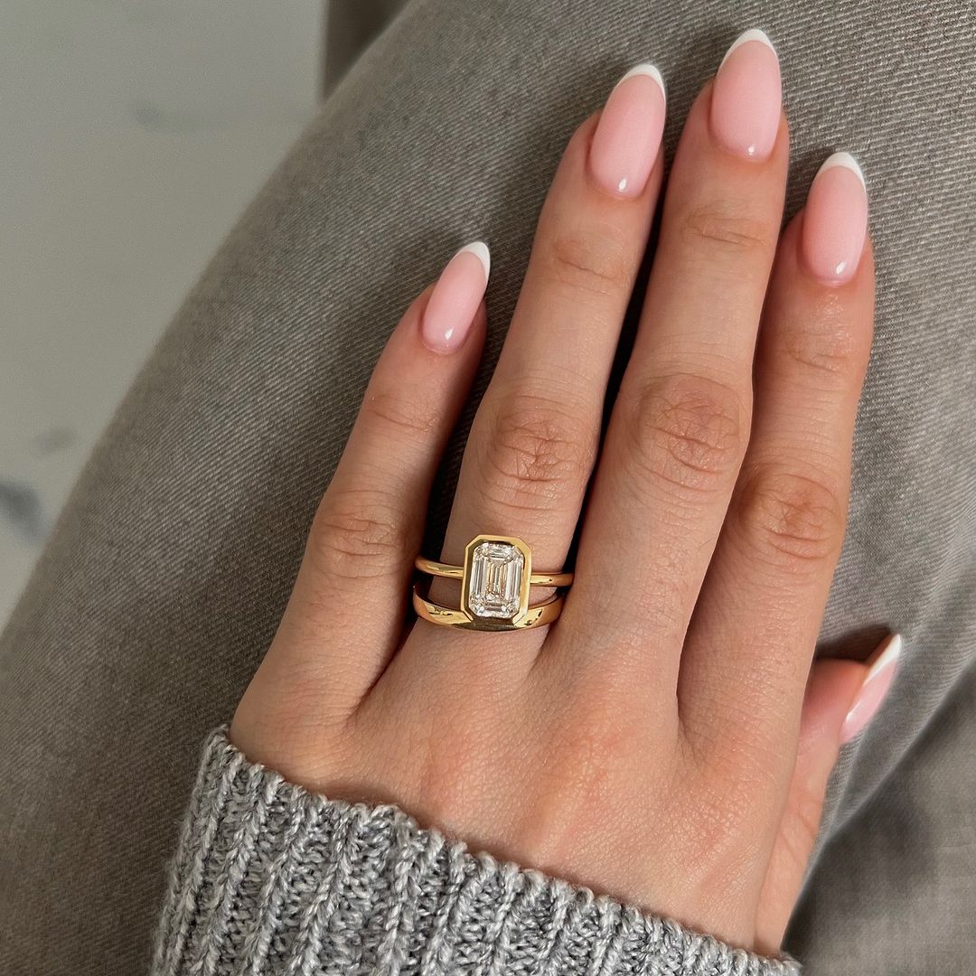 2.00 Ct Emerald Bezel Set Lab Diamond Ring