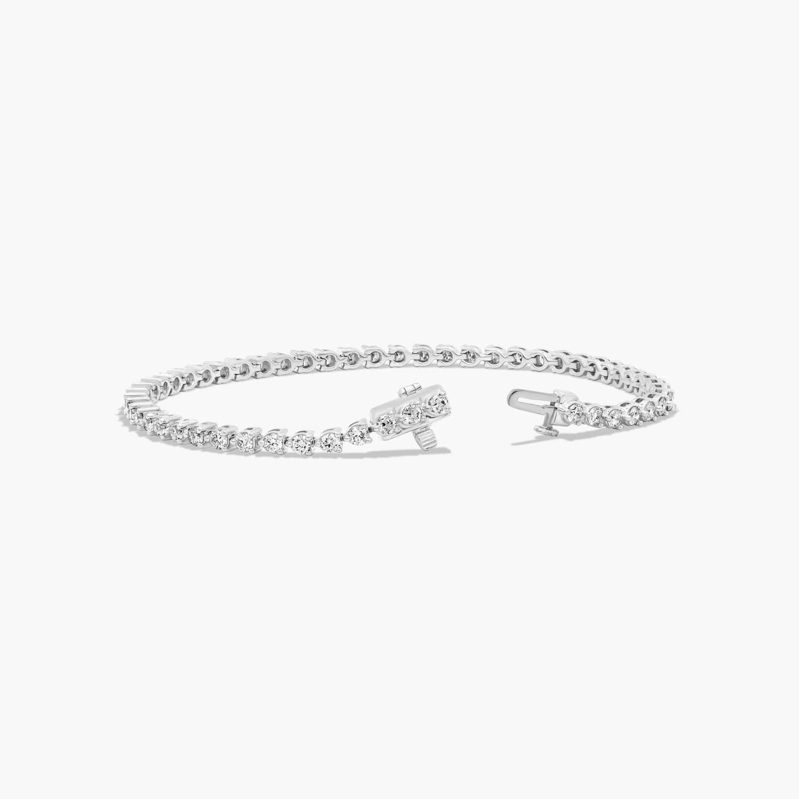 3.00 Ct Three Prong Diamond Tennis Bracelet