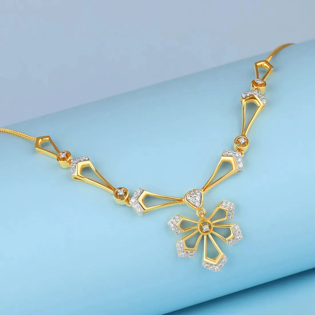 Gosmear Diamond Necklace