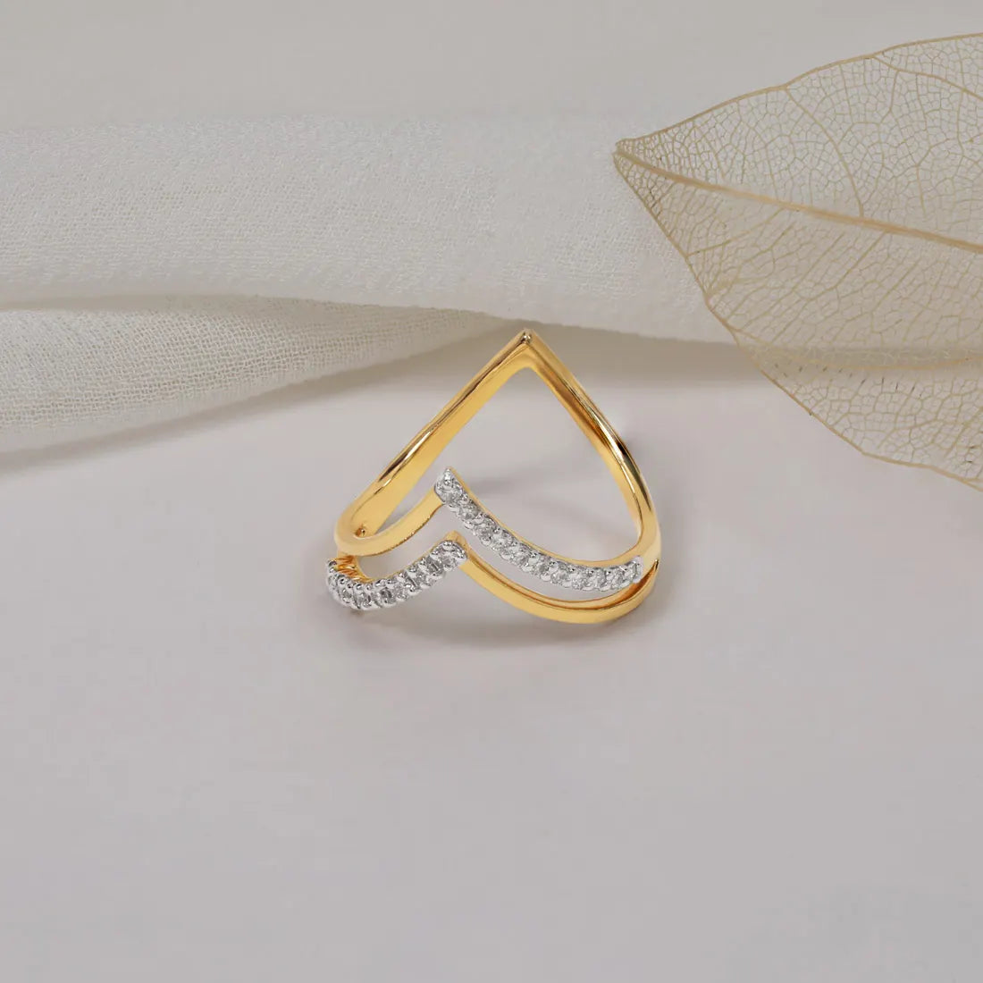 Striped Diamond V Shap Ring